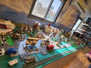 הקוביה הקסומה - עיר לגו